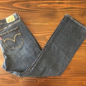 Levi's Jeans - Levi Strauss & Co Dark Wash Blue Jeans Levi's Jeans - Levi Strauss & Co Dark Wash Blue Jeans